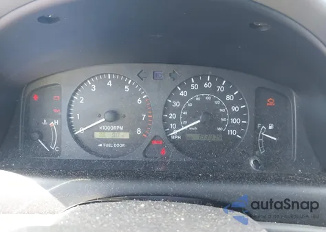 2002 Toyota Corolla Le из США, поврежденный, VIN 2T1BR12E52C558044